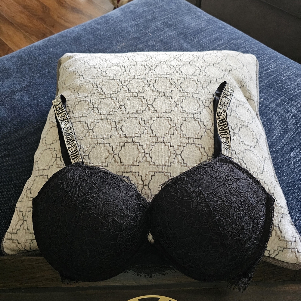 Victoria's Secret Bombshell BLING bra